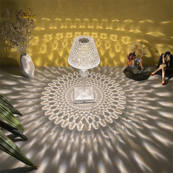 💎✨ مصباح كريستال على شكل ماسة – يعمل باللمس وقابل للشحن - Image 2 + 1